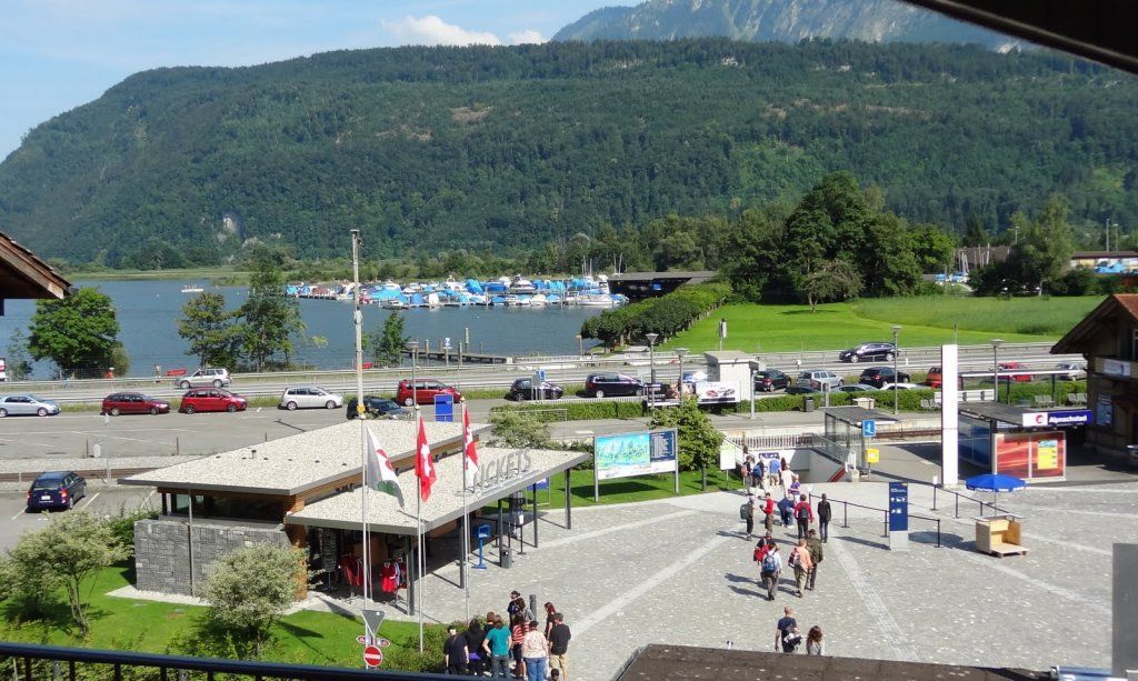 Bahnhof Alpnachstad mit Blick auf den Hafen